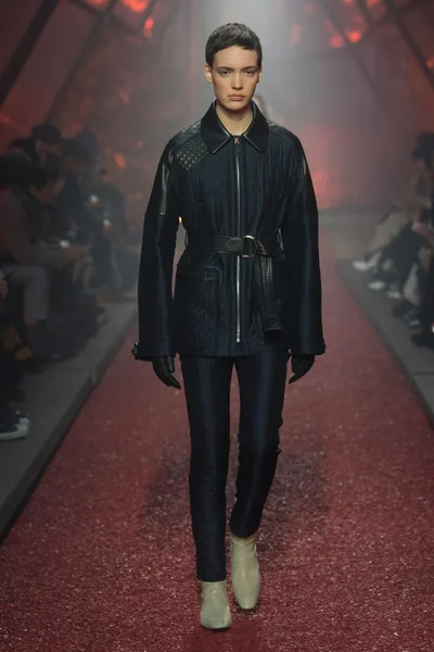 Look 8
